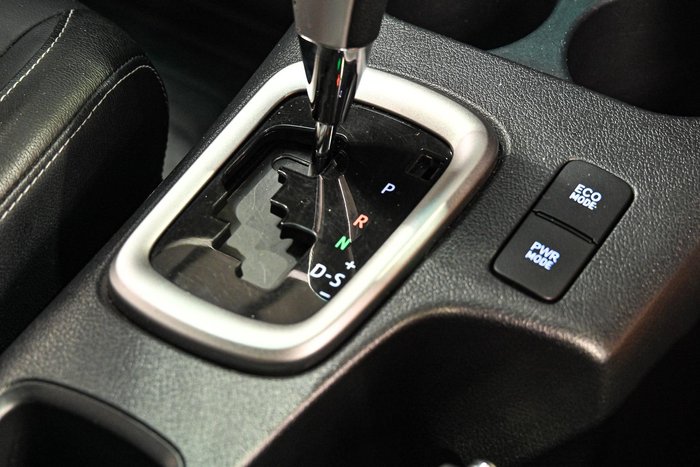 2020 Toyota Hilux SR5