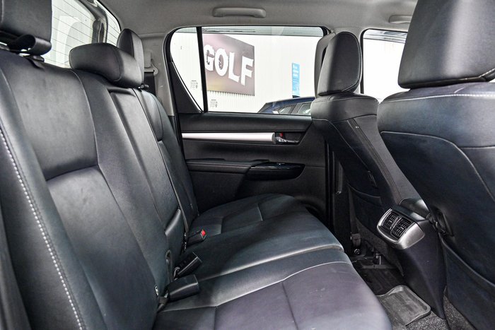 2020 Toyota Hilux SR5