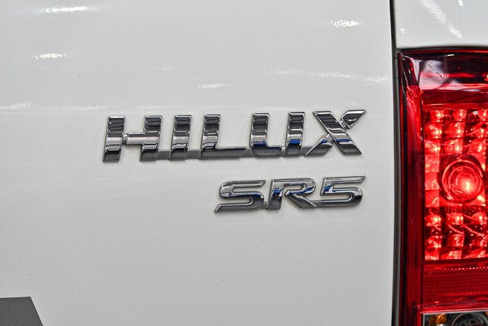 2020 Toyota Hilux SR5