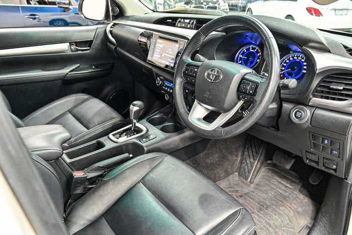 2020 Toyota Hilux SR5