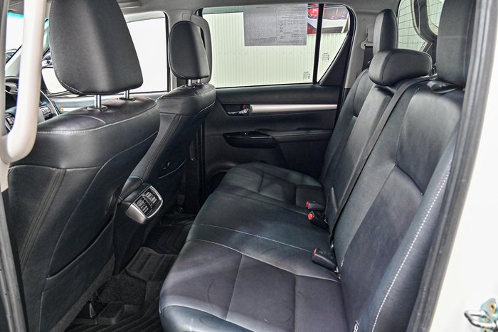 2020 Toyota Hilux SR5