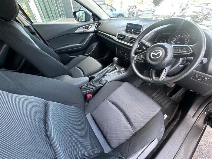 2017 Mazda 3 Neo