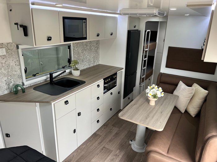 2026 Design RV F211omd Forerunner 21.10'