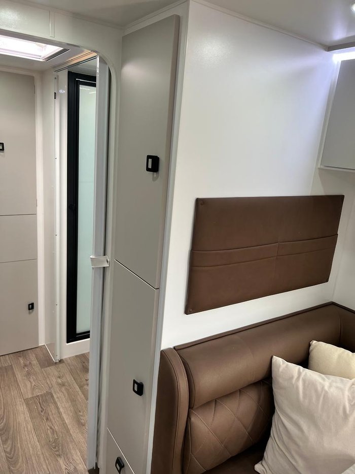 2026 Design RV F211omd Forerunner 21.10'