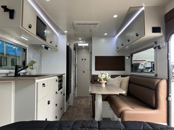 2026 Design RV F211omd Forerunner 21.10'