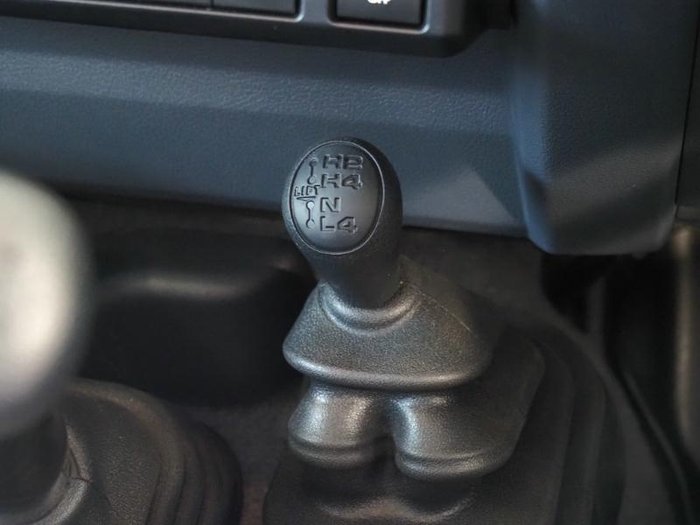 2025 Toyota Landcruiser GXL