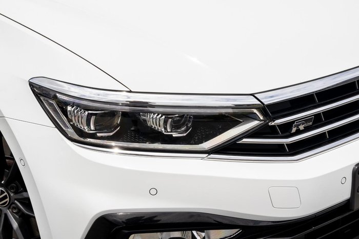 2022 Volkswagen Passat 206TSI R-Line