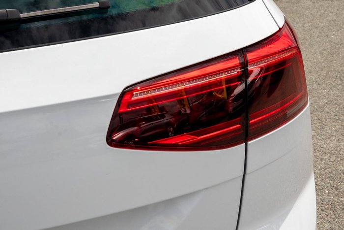 2022 Volkswagen Passat 206TSI R-Line