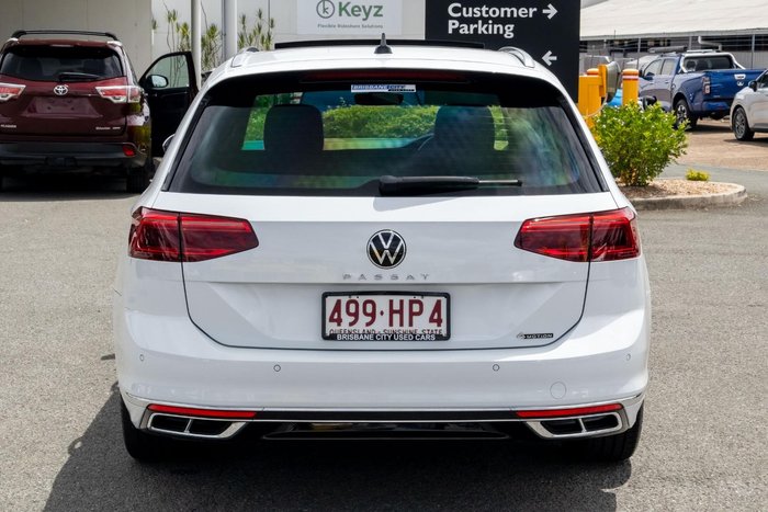 2022 Volkswagen Passat 206TSI R-Line