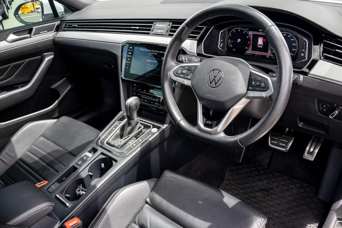 2022 Volkswagen Passat 206TSI R-Line
