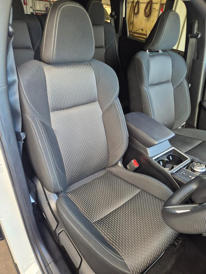 2023 Mitsubishi Outlander LS