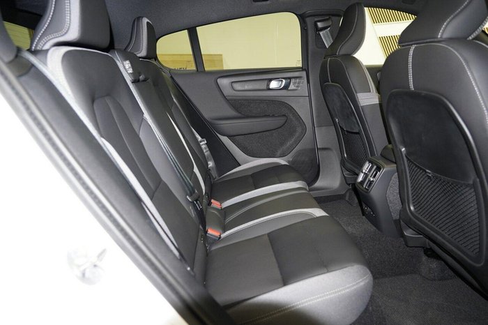 2023 Volvo C40 Recharge Twin MY24 AWD Crystal White