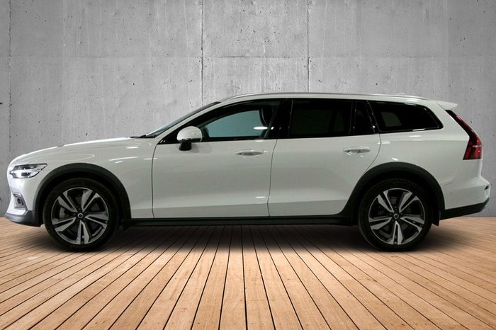 2024 Volvo V60 Cross Country Ultimate B5 Bright MY24 AWD Crystal White