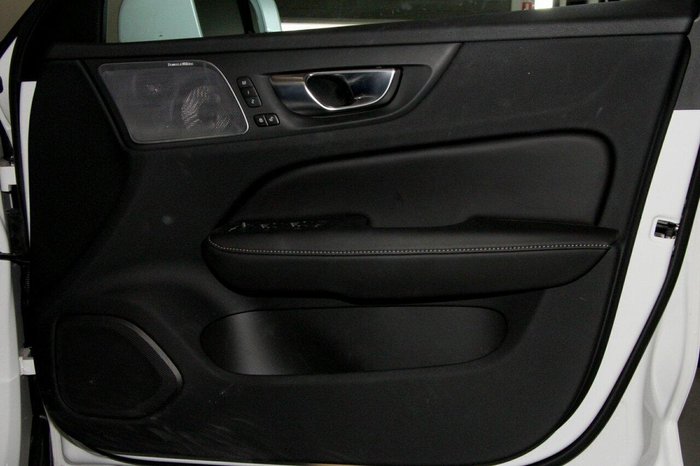 2024 Volvo V60 Cross Country Ultimate B5 Bright MY24 AWD Crystal White