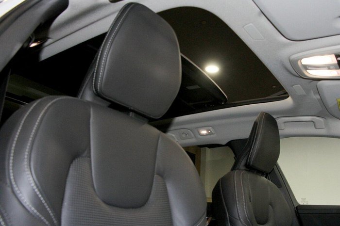 2024 Volvo V60 Cross Country Ultimate B5 Bright MY24 AWD Crystal White