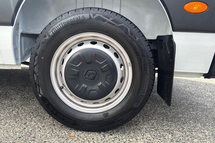 2024 Renault Master Pro LWB FWD (110kW) L3H2