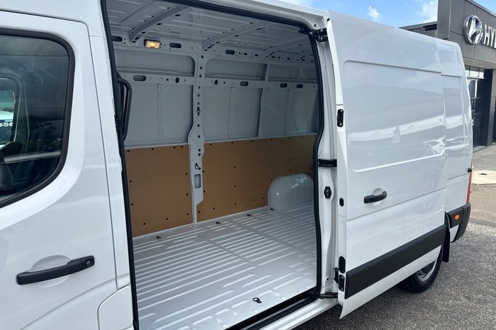 2024 Renault Master Pro LWB FWD (110kW) L3H2