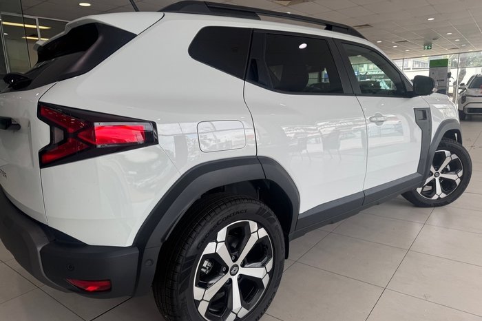 2025 Renault Duster Techno