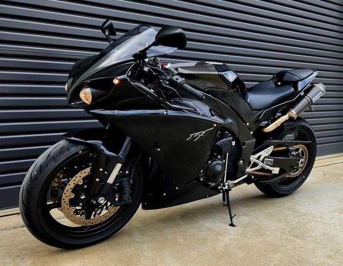 2010 Yamaha YZF-R1 R1 Black