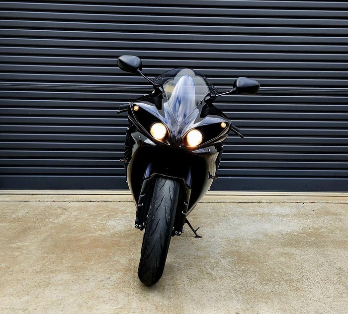 2010 Yamaha YZF-R1 R1 Black