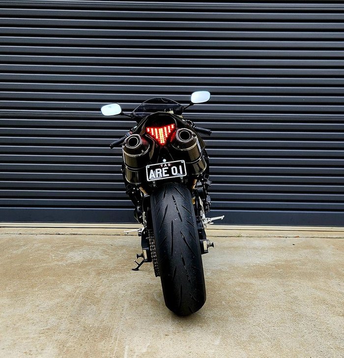 2010 Yamaha YZF-R1 R1 Black