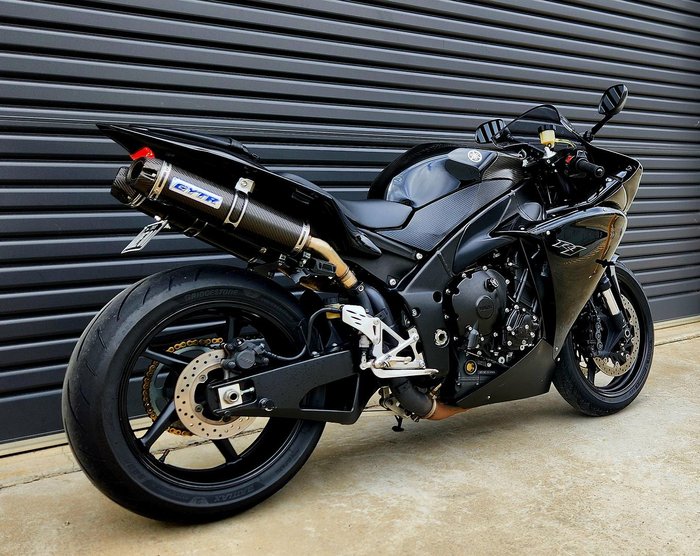 2010 Yamaha YZF-R1 R1 Black