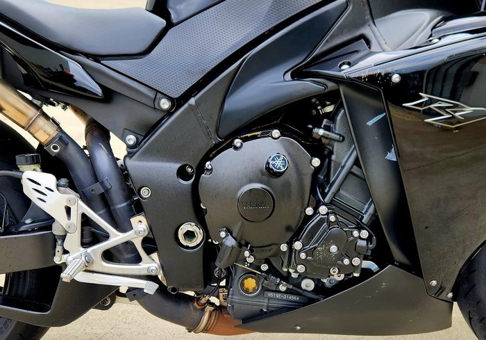 2010 Yamaha YZF-R1 R1 Black