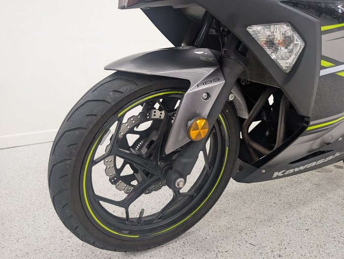 2016 Kawasaki NINJA 300 grey