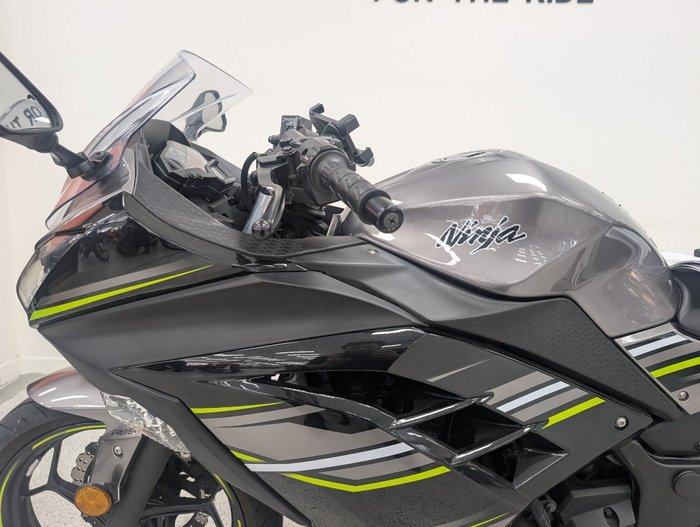 2016 Kawasaki NINJA 300 grey