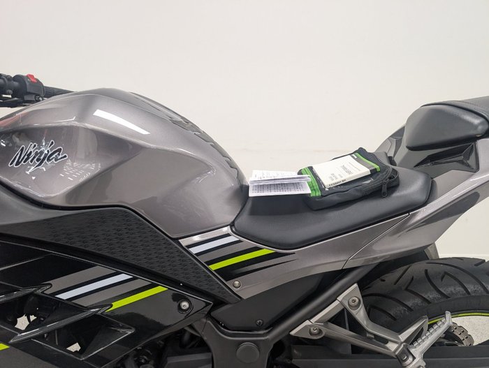 2016 Kawasaki NINJA 300 grey