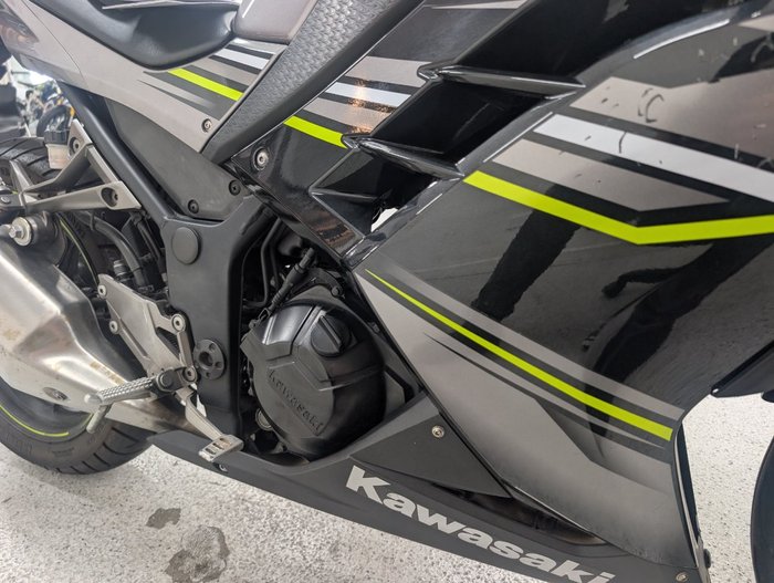 2016 Kawasaki NINJA 300 grey