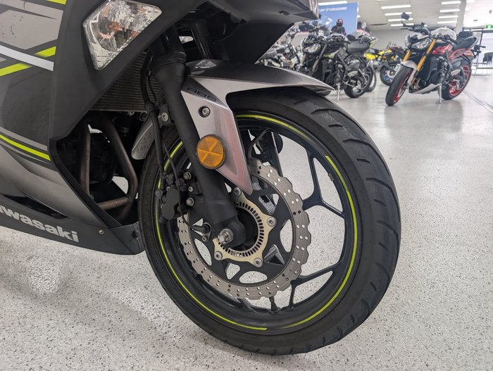 2016 Kawasaki NINJA 300 grey