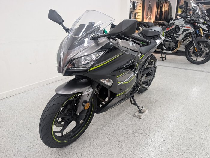 2016 Kawasaki NINJA 300 grey