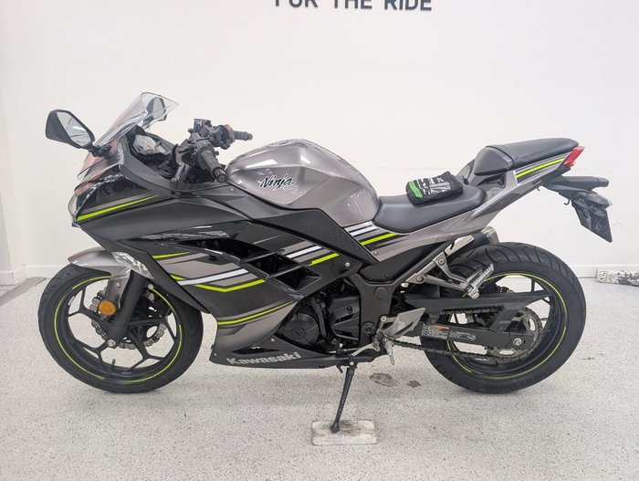 2016 Kawasaki NINJA 300 grey