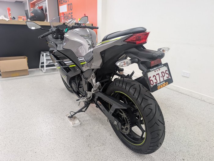 2016 Kawasaki NINJA 300 grey