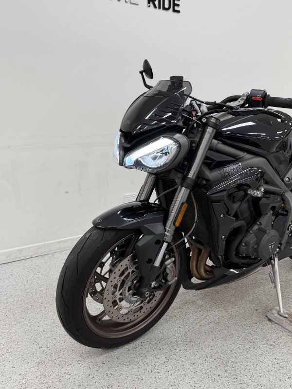 2023 Triumph STREET TRIPLE RS CHROME