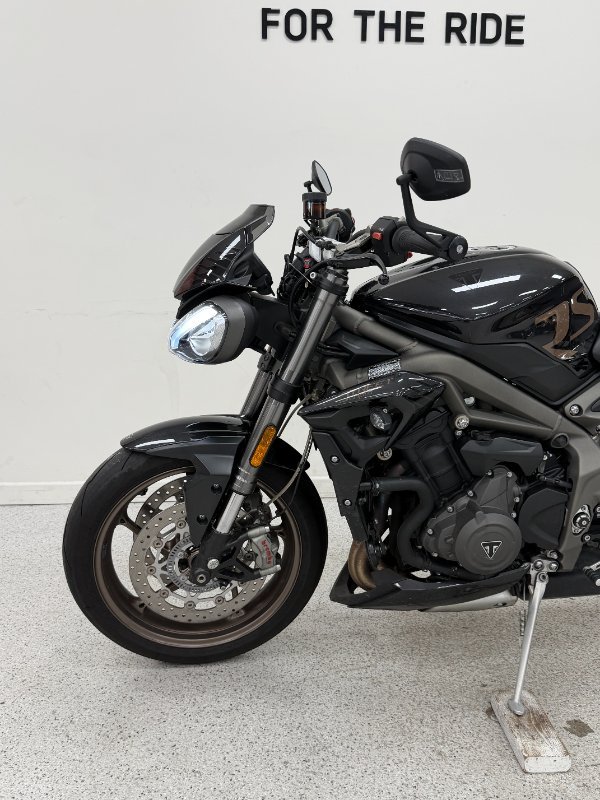 2023 Triumph STREET TRIPLE RS CHROME