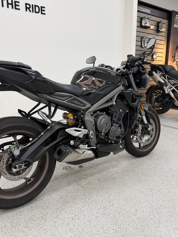 2023 Triumph STREET TRIPLE RS CHROME
