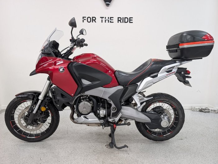 2012 Honda VFR1200X CROSS TOURER Red
