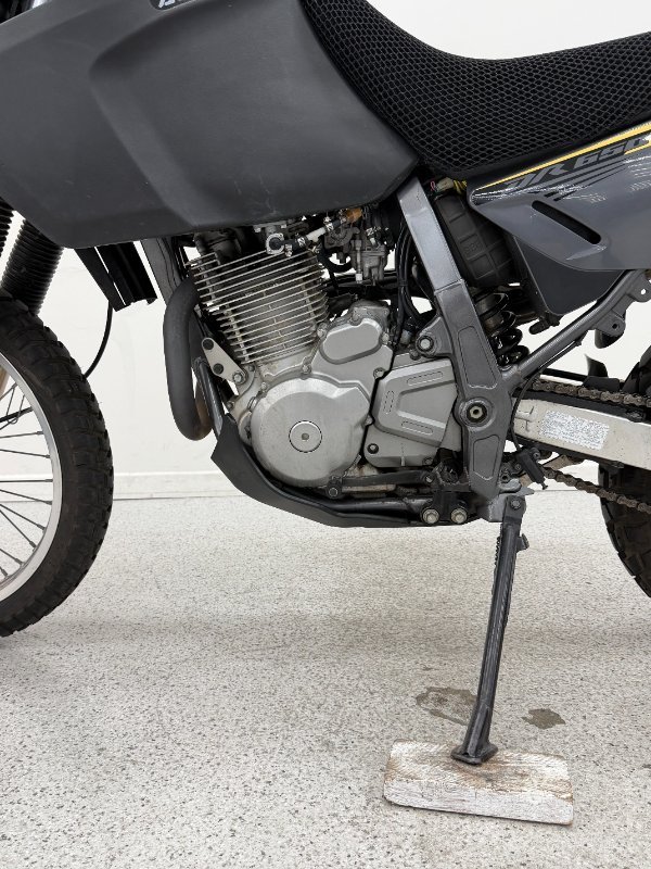 Suzuki 2016 SUZUKI 650CC DR650SEL6 grey