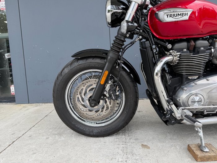 2021 Triumph BONNEVILLE SPEEDMASTER RED