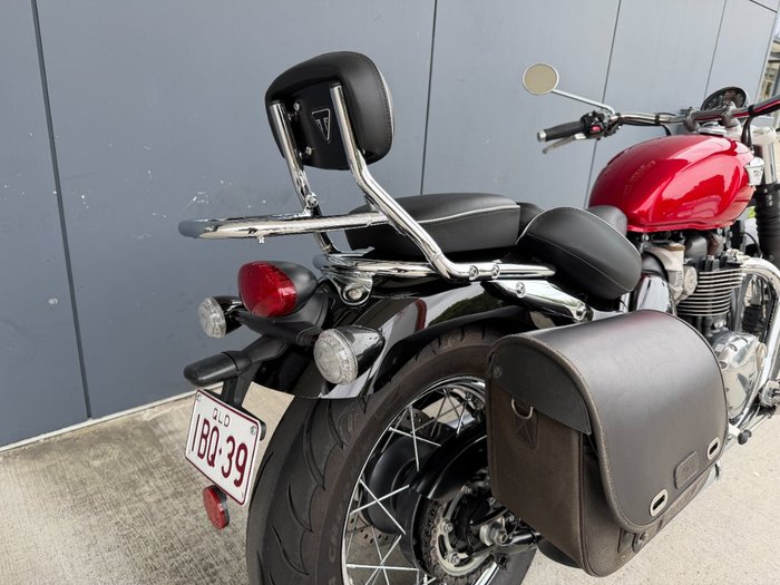 2021 Triumph BONNEVILLE SPEEDMASTER RED