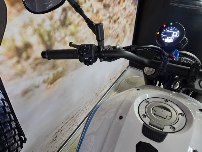 2022 Yamaha XSR700 WHITE