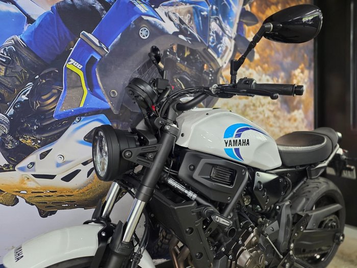 2022 Yamaha XSR700 WHITE