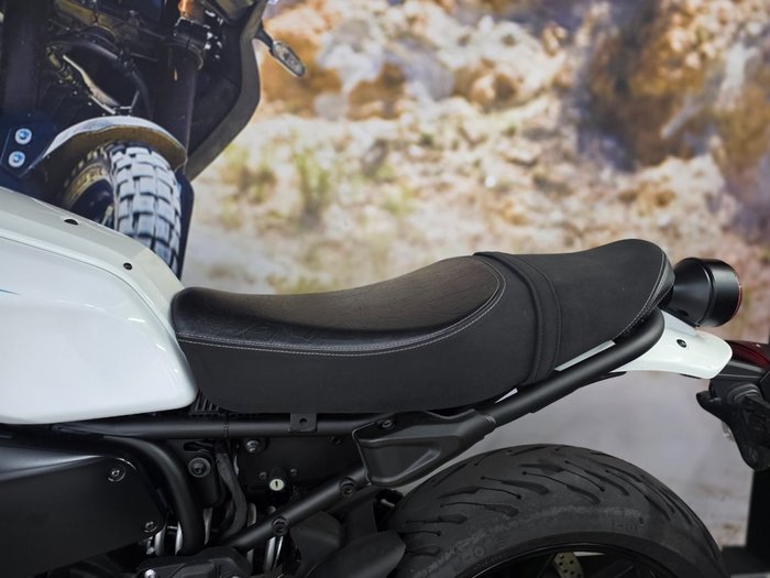 2022 Yamaha XSR700 WHITE