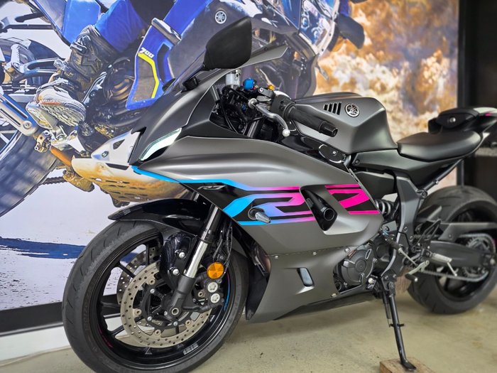 2024 Yamaha YZF-R7LA Grey