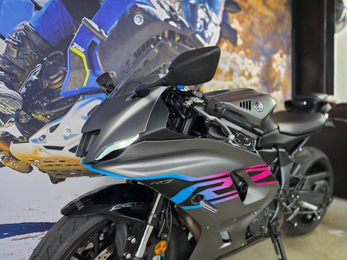 2024 Yamaha YZF-R7LA Grey