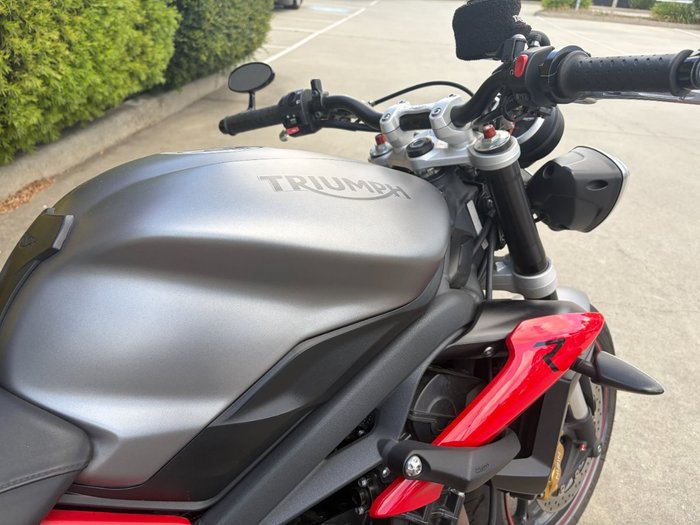 2016 Triumph STREET TRIPLE R Grey