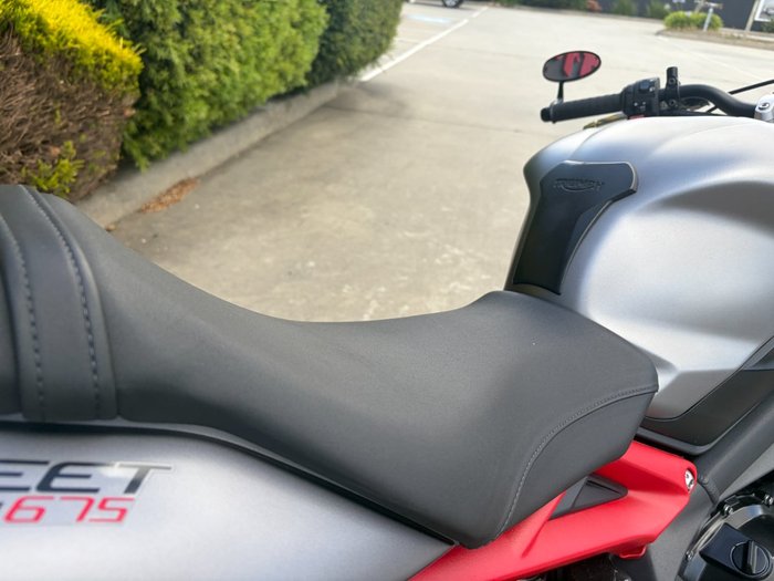 2016 Triumph STREET TRIPLE R Grey