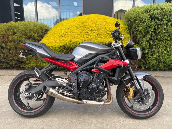 2016 Triumph STREET TRIPLE R Grey